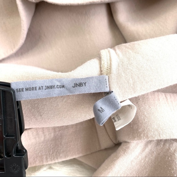 Graphic Beige Crop Top - Picture 7 of 10